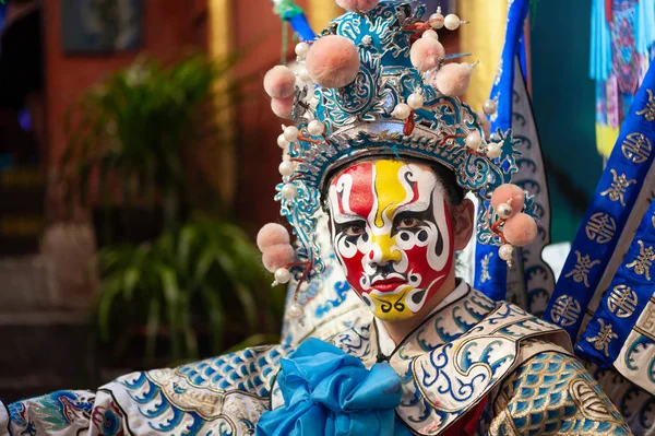 Людина з традиційної китайської опери костюм і макіяж — стокове фото