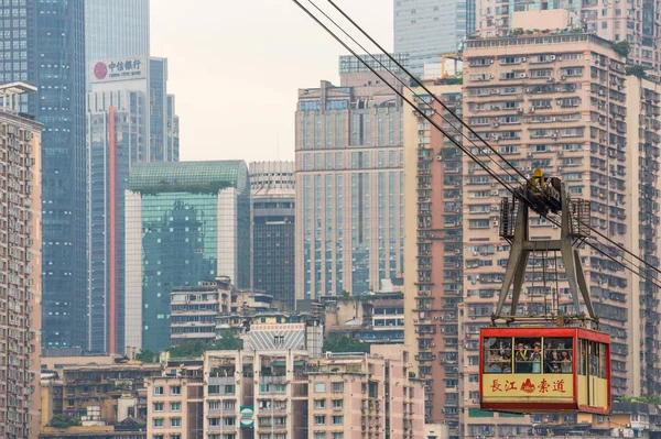 Міський автомобіль кабеля в Китаї Чунцин — стокове фото