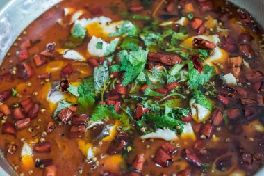 Sıcak biber yağı balık haşlanmış Sichuan