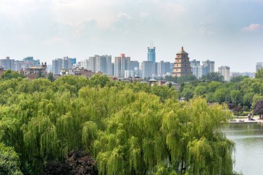 Dayanta - büyük Vahşi Kaz Pagodası ve Xian manzarası havadan görünümü