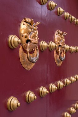 Altın renkli Çin kapı tokmakları