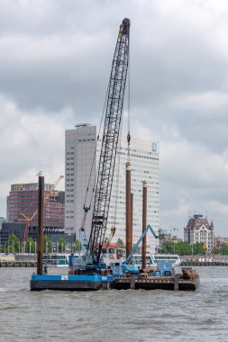 Rotterdam yeni Meuse nehir de Yüzer vinç, Hollanda