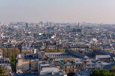 Montmartre Tepesi 'nden Paris silüeti havadan görünüm