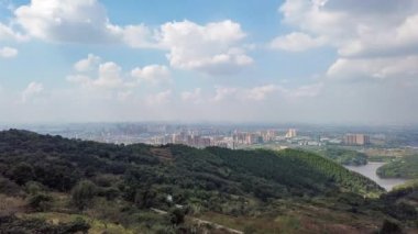Longquanyi 'den Chengdu şehri hava görüntüsü zaman ayarlı olmalı.