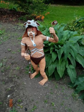 Her boyutta heykeller.