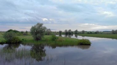 Gölde güzel bir gün batımı