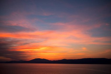 Yunanistan günbatımı, Adası'nda Akdeniz Deniz Manzaralı