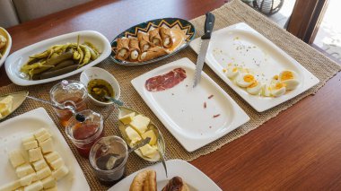 Türk geleneksel kahvaltı masasında