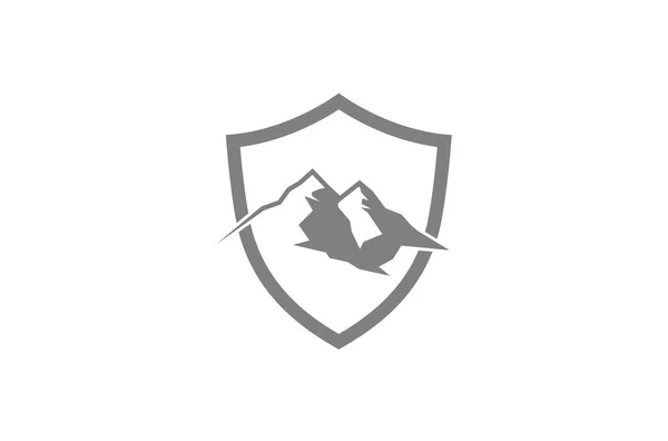 Illustrazione Creativa Del Logo Dello Scudo Montagna — Vettoriale Stock