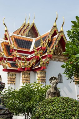 Bangkok, Tayland, Ocak 2014: Taş Heykel ve tapınak çatısı Wat Pho, Bangkok, Tayland