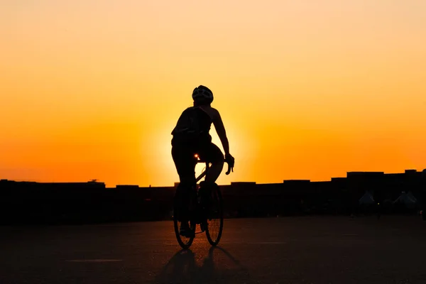 Silhouette Person Riding Bicycle Sunset Sky Background — Stock Photo, Image