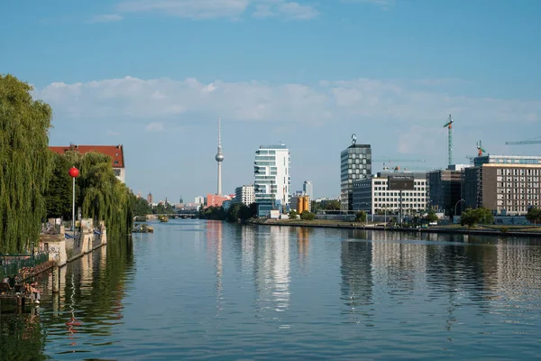 Berlín Německo Srpen 2018 Město Berlín Pohled Řeku Sprévu Televizní — Stock fotografie