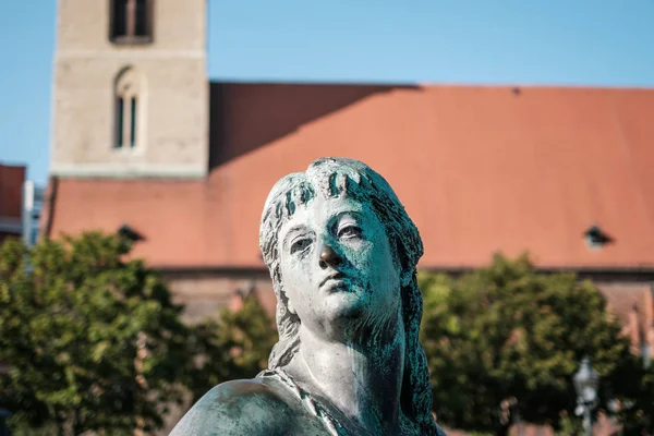 Portrait Une Statue Féminine Visage Sculpture Fille Fontaine Neptune Berlin — Photo