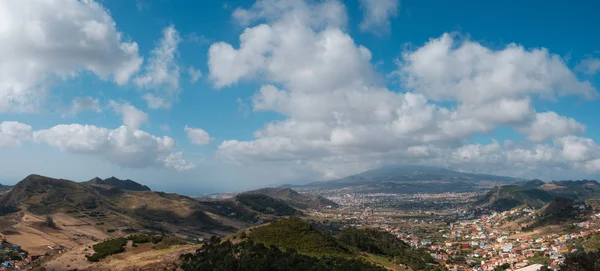 Paisaje Rural Con Pueblo Valle Cielo Verano Día Soleado Tenerife — Foto de Stock
