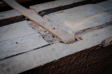 inşaat detay, metal ve ahşap kiriş closeup tavan / lof