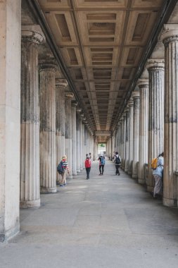 Berlin, Mitte 'deki Müze Adası' nda tarihi mimari