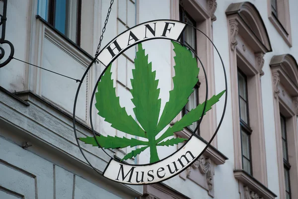 Het logo en teken van het hennep mueum (Hanf Museum) in Berlijn — Stockfoto