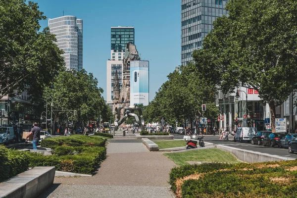 No centro de Berlim, o Tauentzienstr. / Kurfuerstendamm / Kudamm, t — Fotografia de Stock