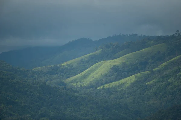 Vista Montaña Del Parque Nacional Mae Wong Con Rana Clould —  Fotos de Stock
