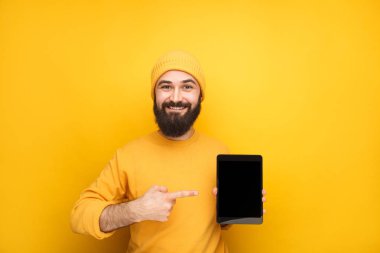 Neşeli renkli hipster reklam tablet