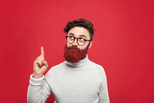 Homem brilhante com barba vermelha brilhante — Fotografia de Stock