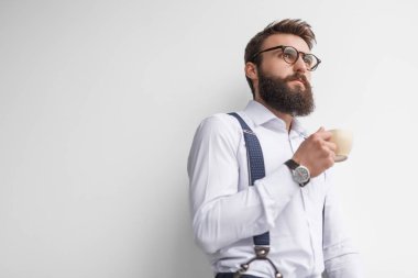 Zarif yakışıklı kahve içme