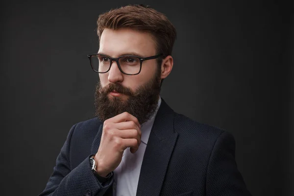 Hombre en ropa oficial en el estudio — Foto de Stock