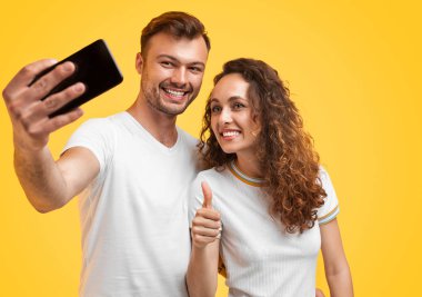 Çift alma selfie birlikte