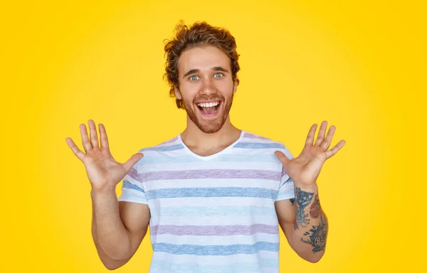 Super excited man looking at camera — Stock Photo, Image
