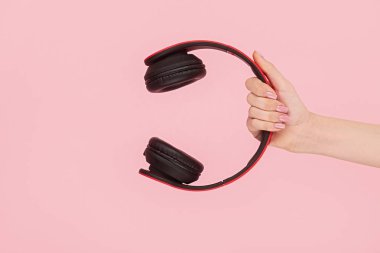 Kırpma kız trendy radyo earphones reklam 