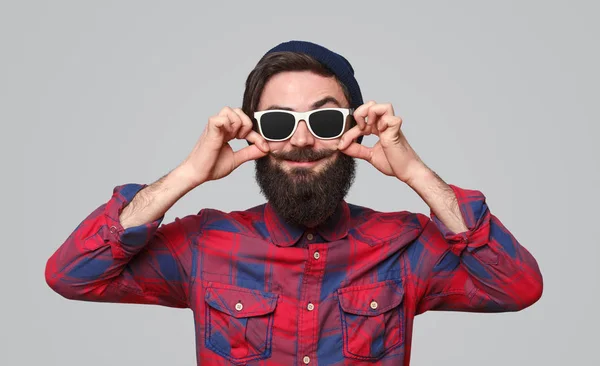 Hombre juguetón brillante rizado bigote — Foto de Stock