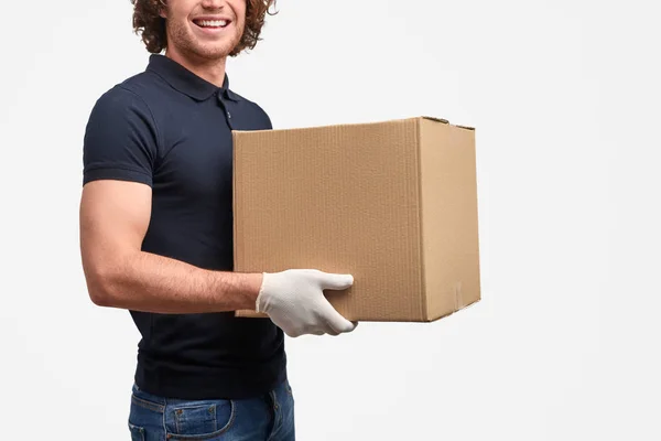 Ořezat muže s krabička — Stock fotografie