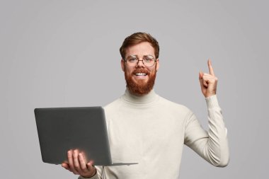 Ginger uygulama geliştiricisi yukarı işaret