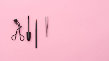 Kirpik bakımı için araçlar