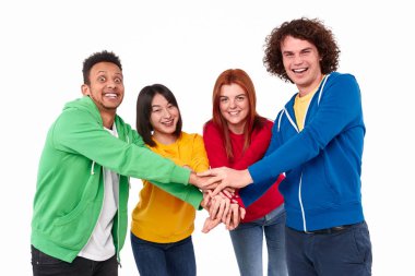 Genç Irklararası takım el koyarak