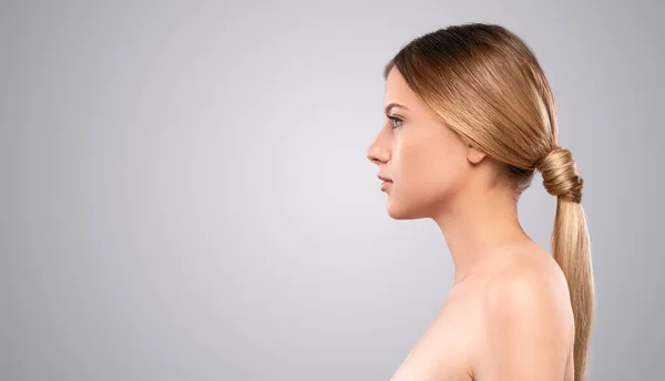 Profile of beautiful blond lady — Stock Photo, Image