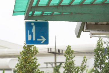 Erkekler tuvalet için urinal işareti, erkekler için işemek için Işaretler