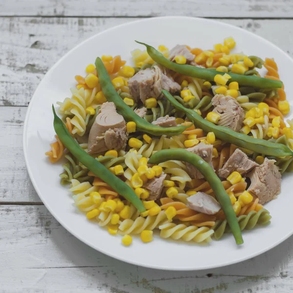 Foto Cuadrada Pasta Fusilli Casera Con Judías Verdes Maíz Atún — Foto de Stock