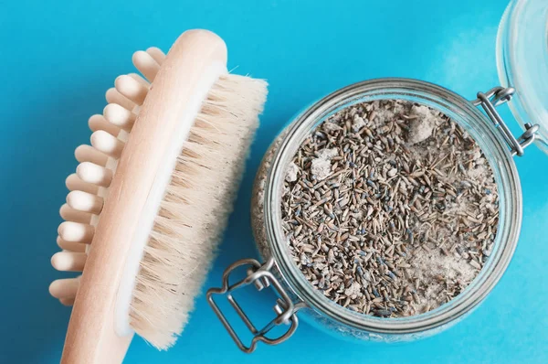 Cepillo Madera Con Cerdas Naturales Para Masaje Corporal Seco Exfoliante —  Fotos de Stock