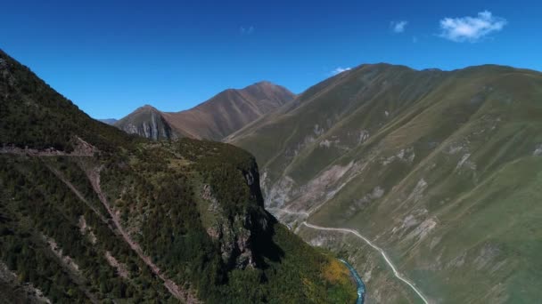 Otroligt Vackra Bergslandskap Flygfotografering — Stockvideo