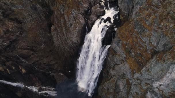Вид Воздуха Водопад Ворингфоссен Эйдфьорде Норвегия Поездка Состоялась Мае Холодно — стоковое видео