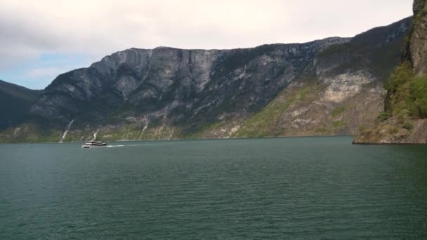Fähre Auf Dem Fjord — Stockvideo