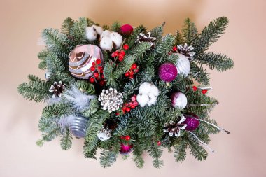 Noel buket köknar ağacı ve Kuru çiçekler