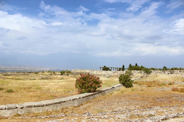Hierapolis antik şehir Türkiye'de.