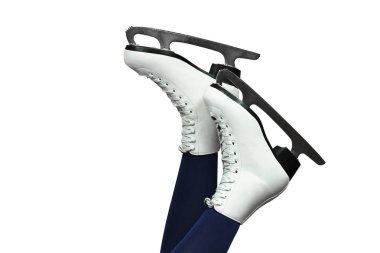 Artistik paten yakın çekim beyaz arka plan üzerinde izole kadın bacaklar.