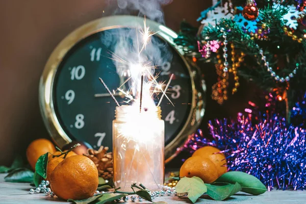 Composição Natal Composto Por Horas Cuja Seta Horas Copos Champanhe — Fotografia de Stock