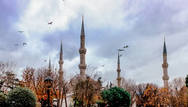 Meczet Sultanahmet lub Błękitny Meczet, widok z Sultanahmet Square, Turcja, Stambuł — Zdjęcie stockowe