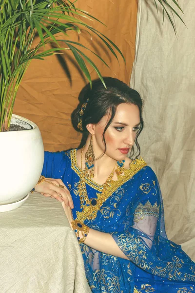 Femme Indienne Cosplay Jeune Belle Femme Robe Sari Indien Bleu — Photo