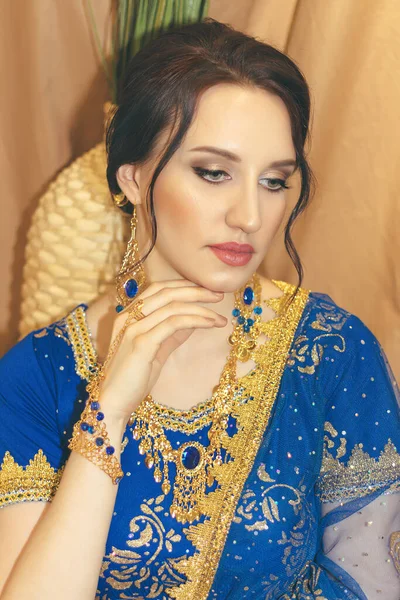 Indiase Vrouw Cosplay Jong Mooi Vrouw Blauw Indisch Sari Jurk Stockafbeelding