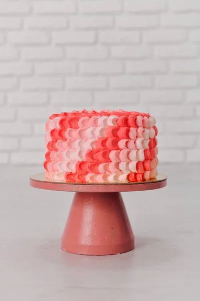 Red Pink Cake White Background Birthday Holiday Smash Cake Girl — Stock Photo, Image